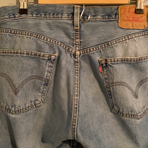 Men’s Gently Worn Levi’s 501 button fly 36x32 - Picture 4 of 6